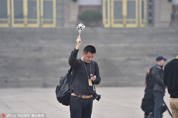 VR時代真的來了！從兩會記者裝備看技術(shù)變遷