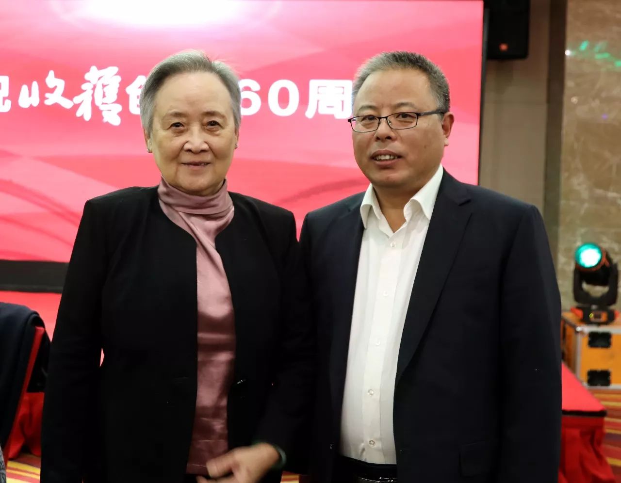 文學(xué)家園：大咖舉杯古井貢，共慶《收獲》60年！