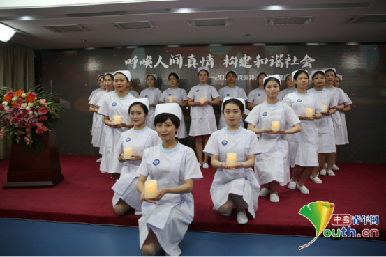 呼喚人間真情，構(gòu)建和諧社會(huì)